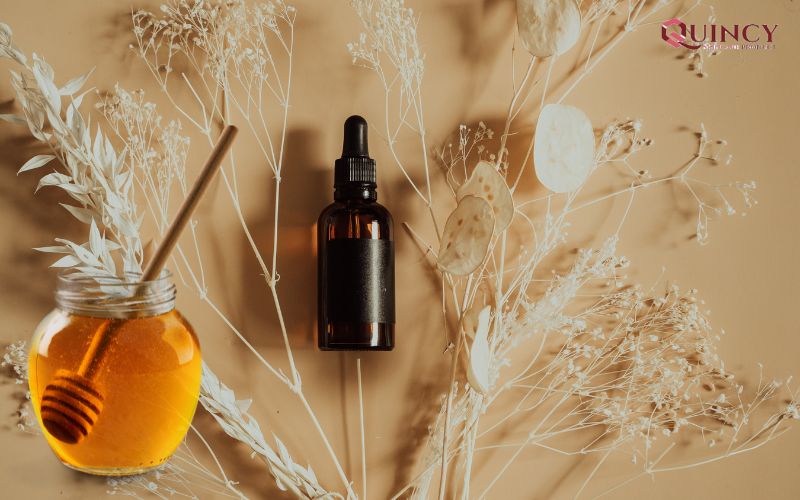 Nên bôi kem trị mụn trước hay sau serum để có hiệu quả tốt nhất? 13 Công dụng của serum trị mụn trong việc làm đẹp