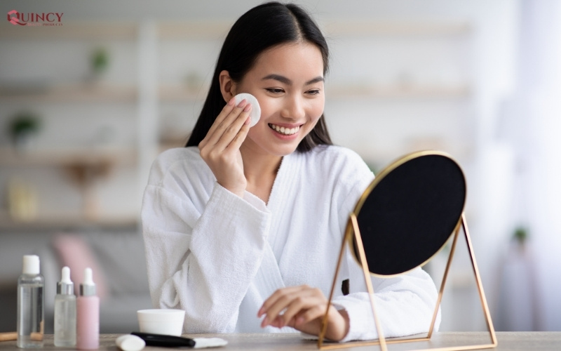 Buổi sáng thức dậy nàng da dầu làm 4 điều này giúp da ráo mịn cả ngày 7 Nàng da dầu làm 4 điều này giúp da ráo mịn cả ngày