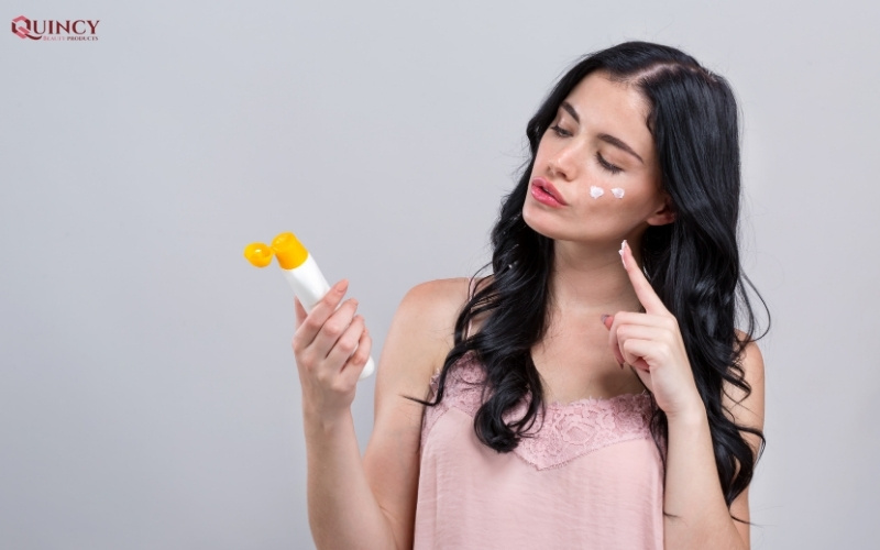 Buổi sáng thức dậy nàng da dầu làm 4 điều này giúp da ráo mịn cả ngày 9 Nàng da dầu làm 4 điều này giúp da ráo mịn cả ngày