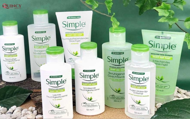 Nước tẩy trang Simple