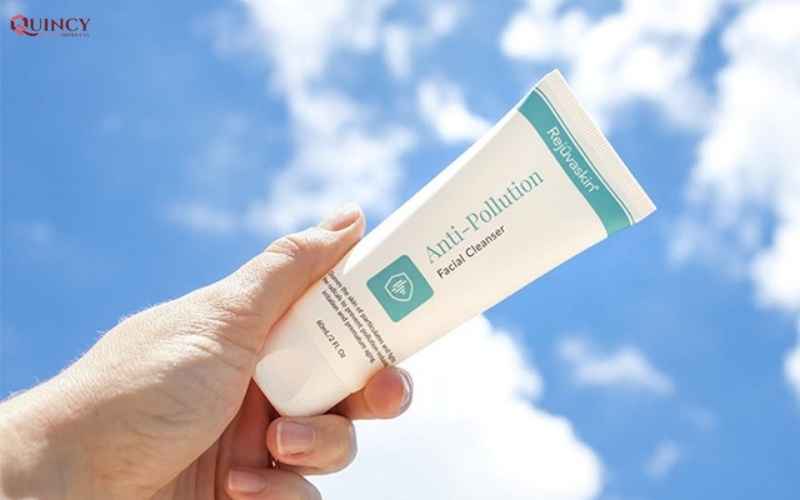 Sữa rửa mặt tẩy tế bào chết