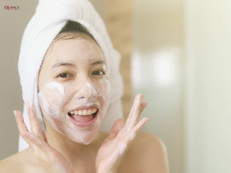 Da nhạy cảm nên dùng mỹ phẩm nào