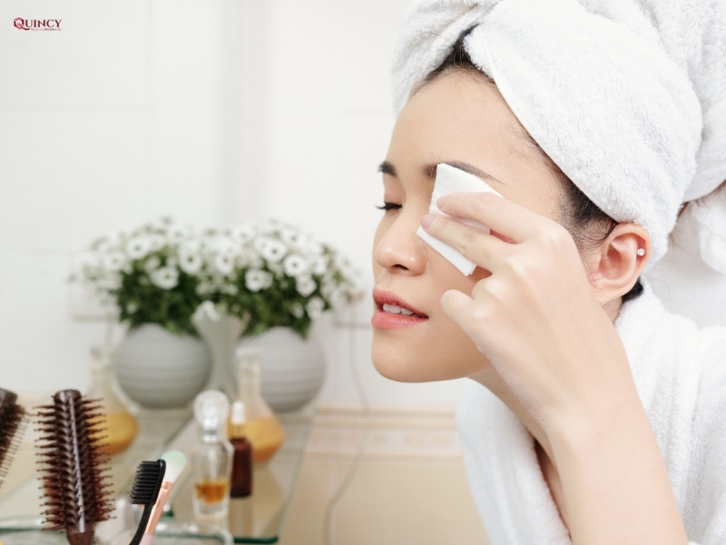 Da nhạy cảm nên dùng mỹ phẩm nào