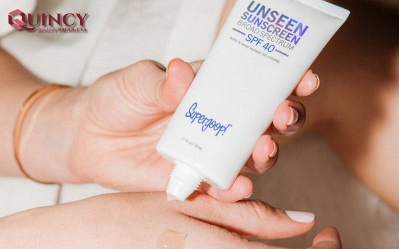 Supergoop! Unseen Sunscreen SPF 40 - Kem Chống Nắng Phổ Biến Tốt Nhất Hiện Nay