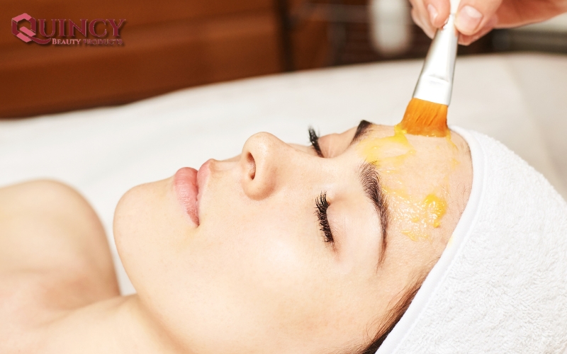 So sánh và đánh giá - Serum trị thâm mụn và kem trị thâm mụn dùng loại nào tốt hơn?