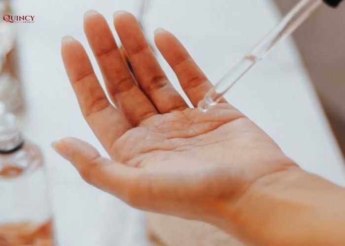 Da dầu có nên dùng serum không? 9 da dầu có nên dùng serum không