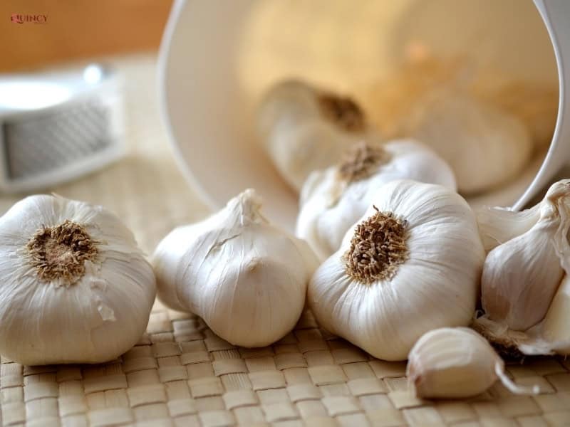 mụn nhọt sưng to đau nhức