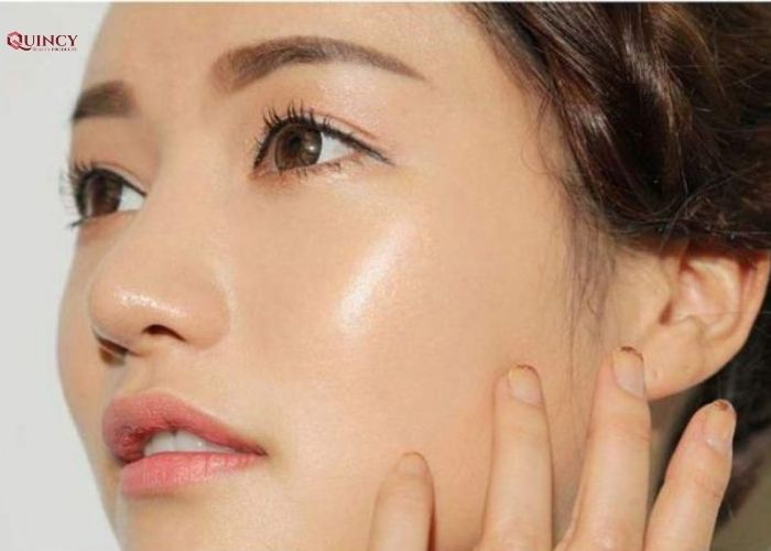 8 nguyên nhân khiến da mặt bị nhờn và cách chăm sóc đúng cách 9 nguyên nhân khiếp da mặt bị nhờn