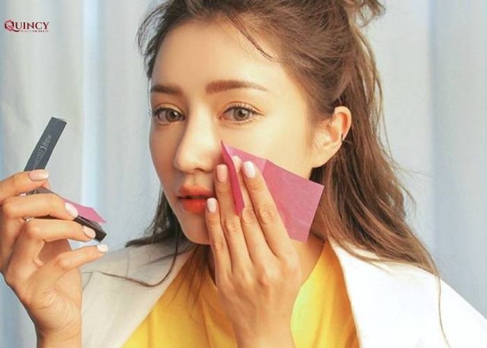 8 nguyên nhân khiến da mặt bị nhờn và cách chăm sóc đúng cách 12 nguyên nhân khiếp da mặt bị nhờn